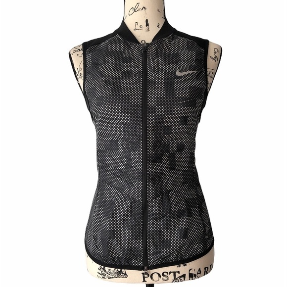 Nike Jackets & Blazers - NWOT Nike Women’s Aeroloft Reflective Flash Vest